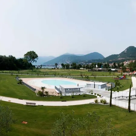 Apartment Bersaglio Costa Volpino